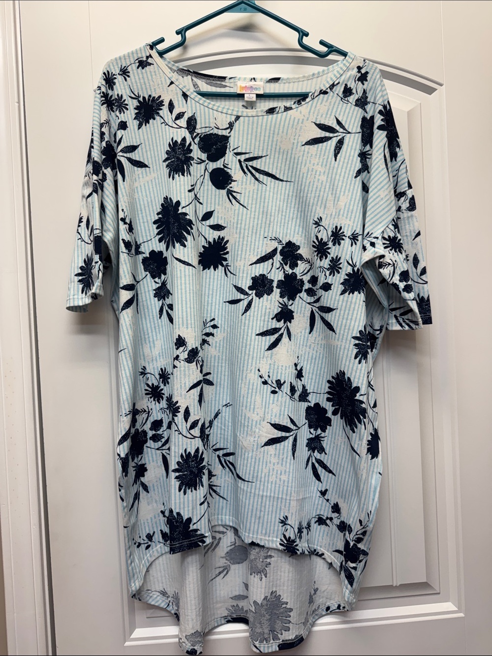 LuLaRoe Irma high low tunic size Large